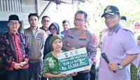 Mak Gambreng Akhirnya Miliki Rumah Layak Huni Setelah 30 Tahun Menanti